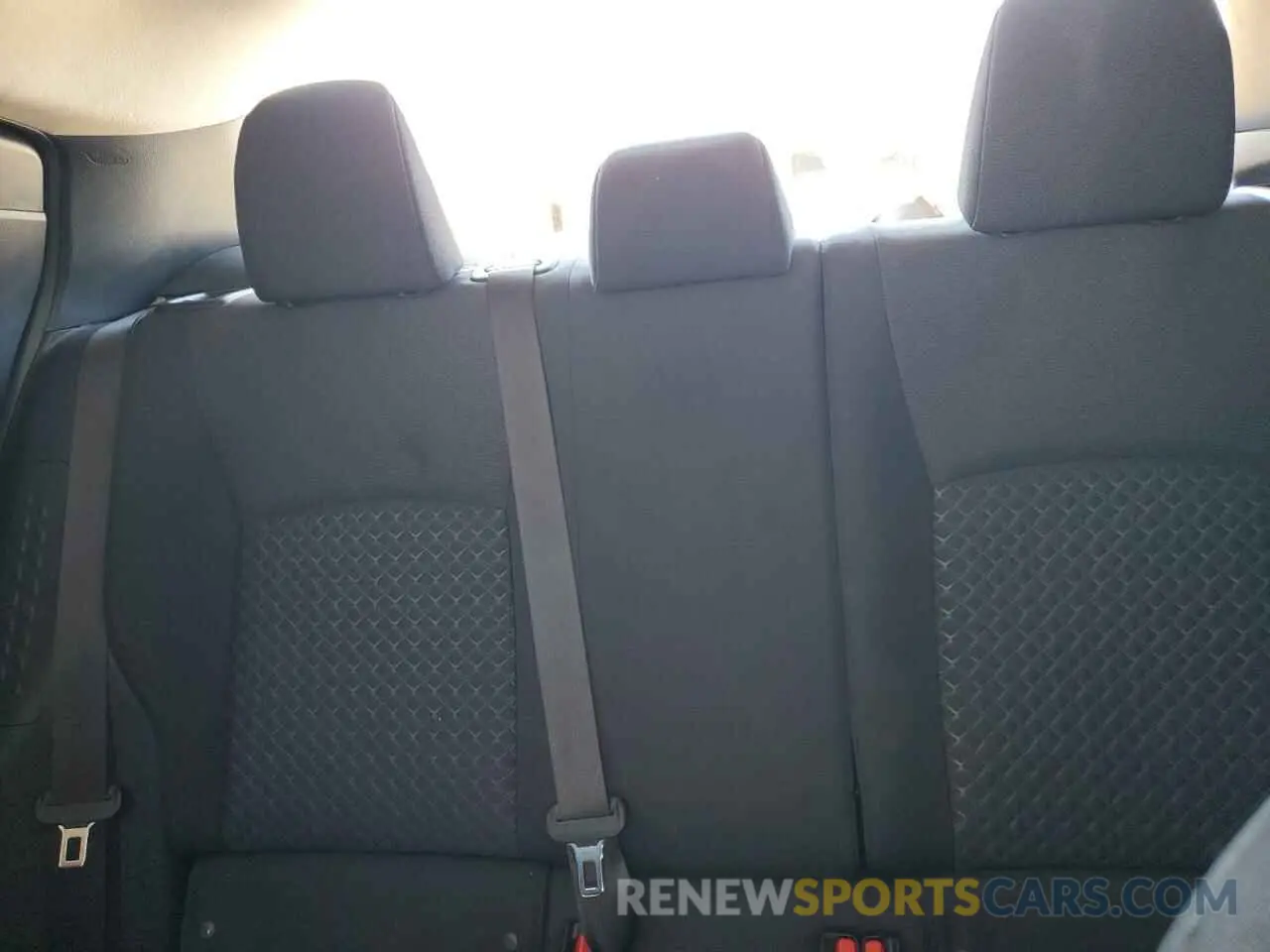 10 Photograph of a damaged car NMTKHMBX5LR111713 TOYOTA C-HR 2020