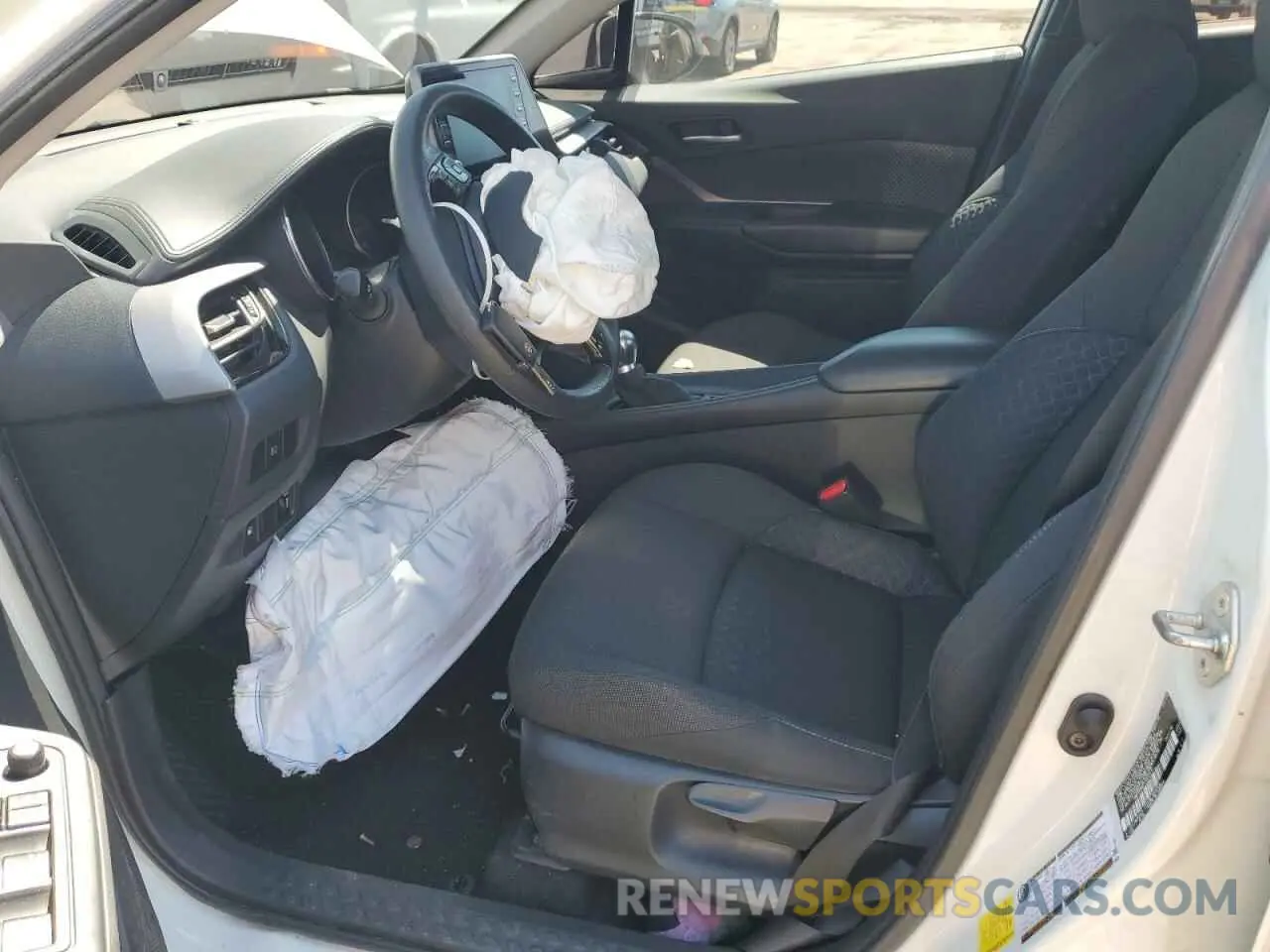 7 Photograph of a damaged car NMTKHMBX5LR111713 TOYOTA C-HR 2020