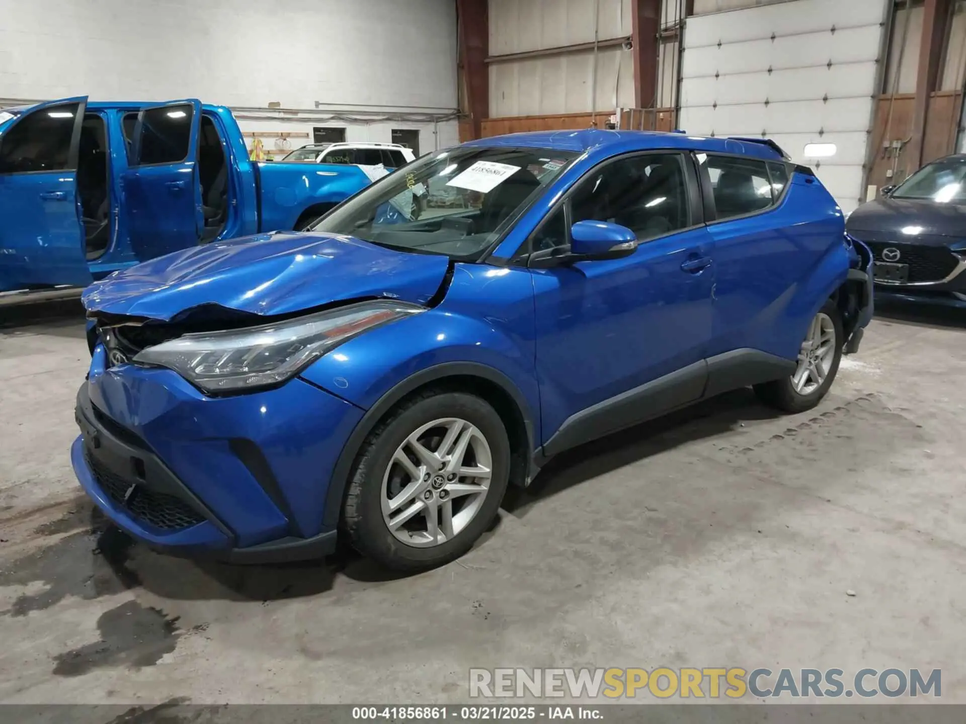 2 Photograph of a damaged car NMTKHMBX5LR112084 TOYOTA C-HR 2020