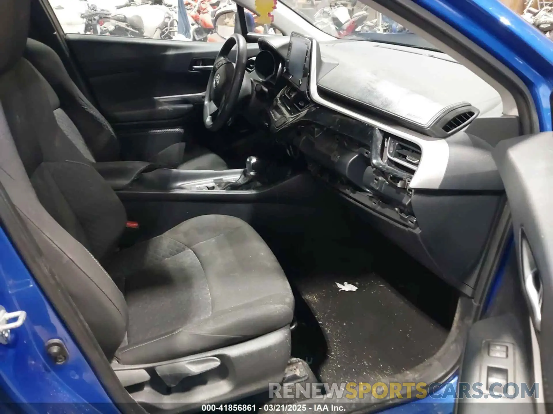 5 Photograph of a damaged car NMTKHMBX5LR112084 TOYOTA C-HR 2020