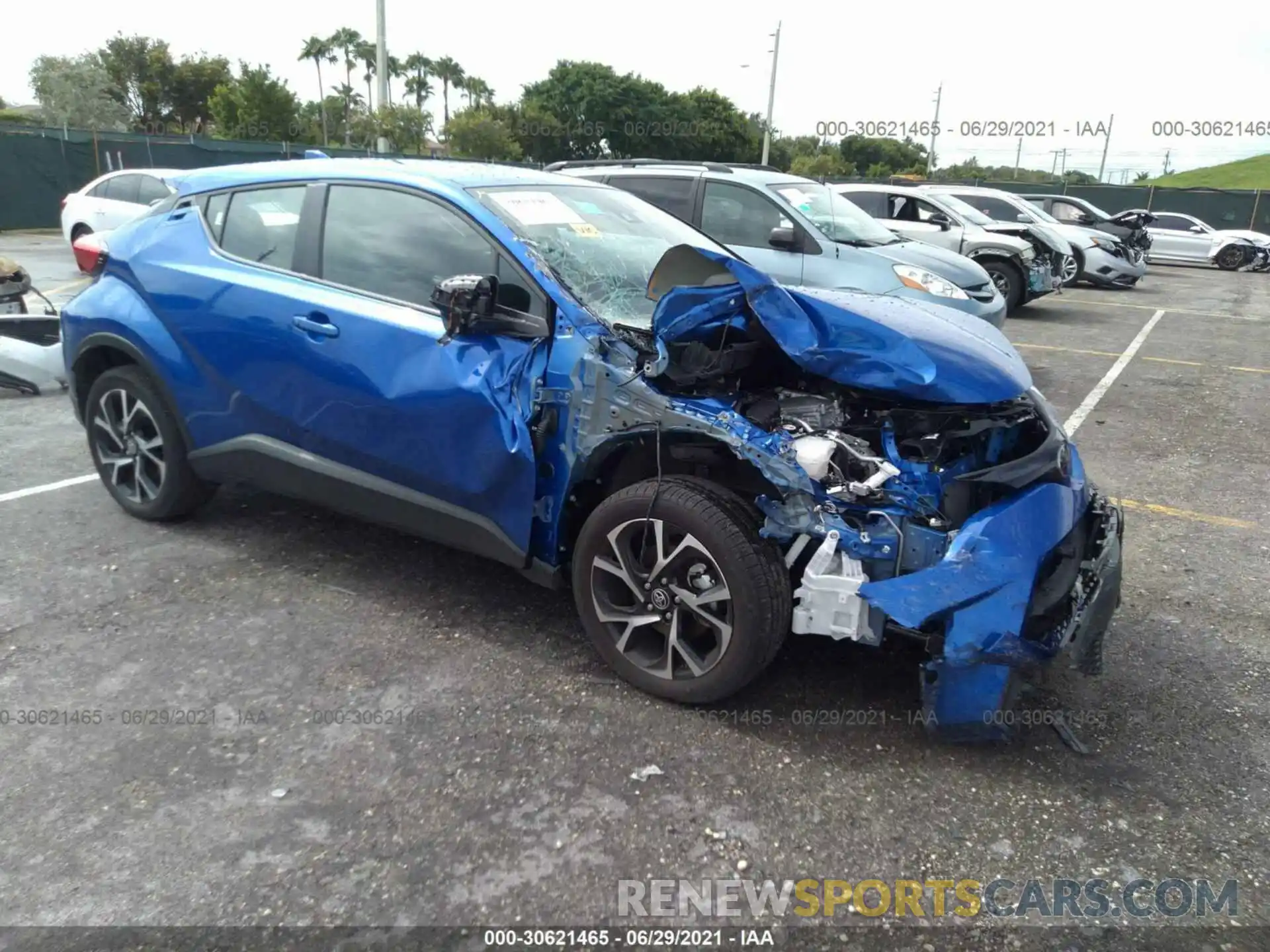 1 Photograph of a damaged car NMTKHMBX5LR115308 TOYOTA C-HR 2020