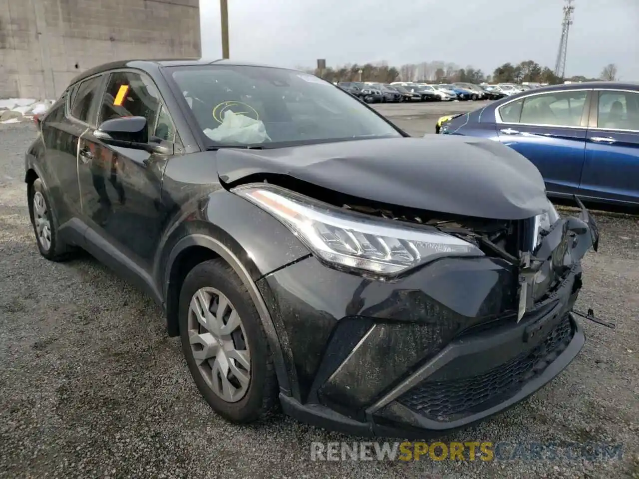 1 Photograph of a damaged car NMTKHMBX6LR103118 TOYOTA C-HR 2020