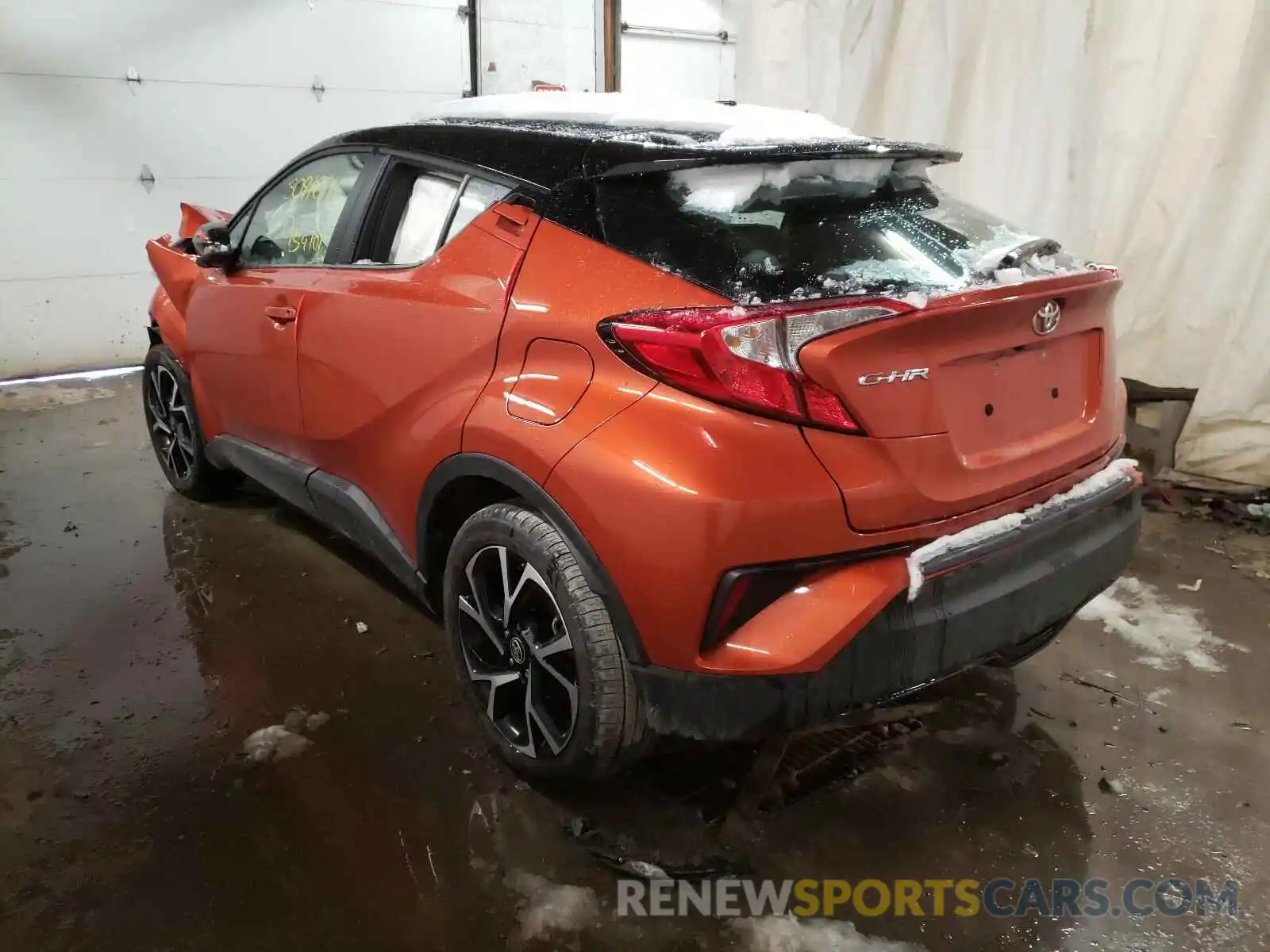 3 Photograph of a damaged car NMTKHMBX6LR105368 TOYOTA C-HR 2020