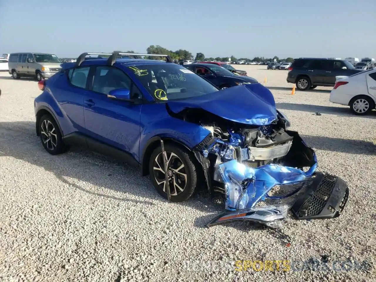 1 Photograph of a damaged car NMTKHMBX6LR105662 TOYOTA C-HR 2020