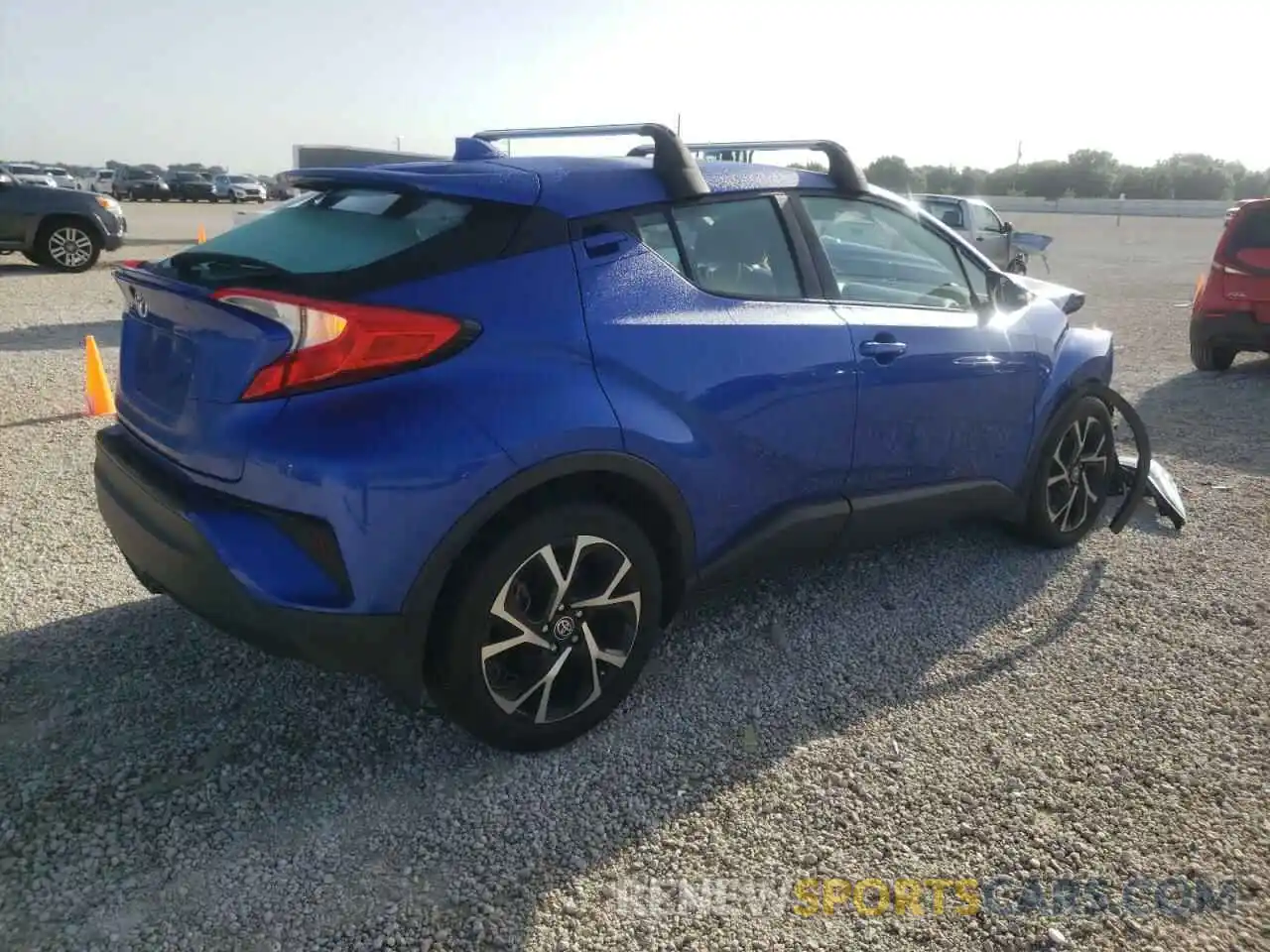 4 Photograph of a damaged car NMTKHMBX6LR105662 TOYOTA C-HR 2020