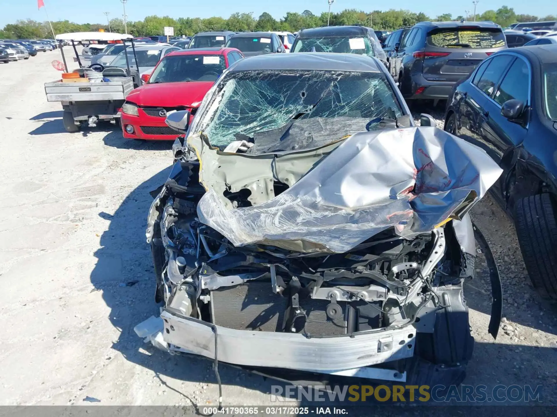 12 Photograph of a damaged car NMTKHMBX6LR106732 TOYOTA C-HR 2020