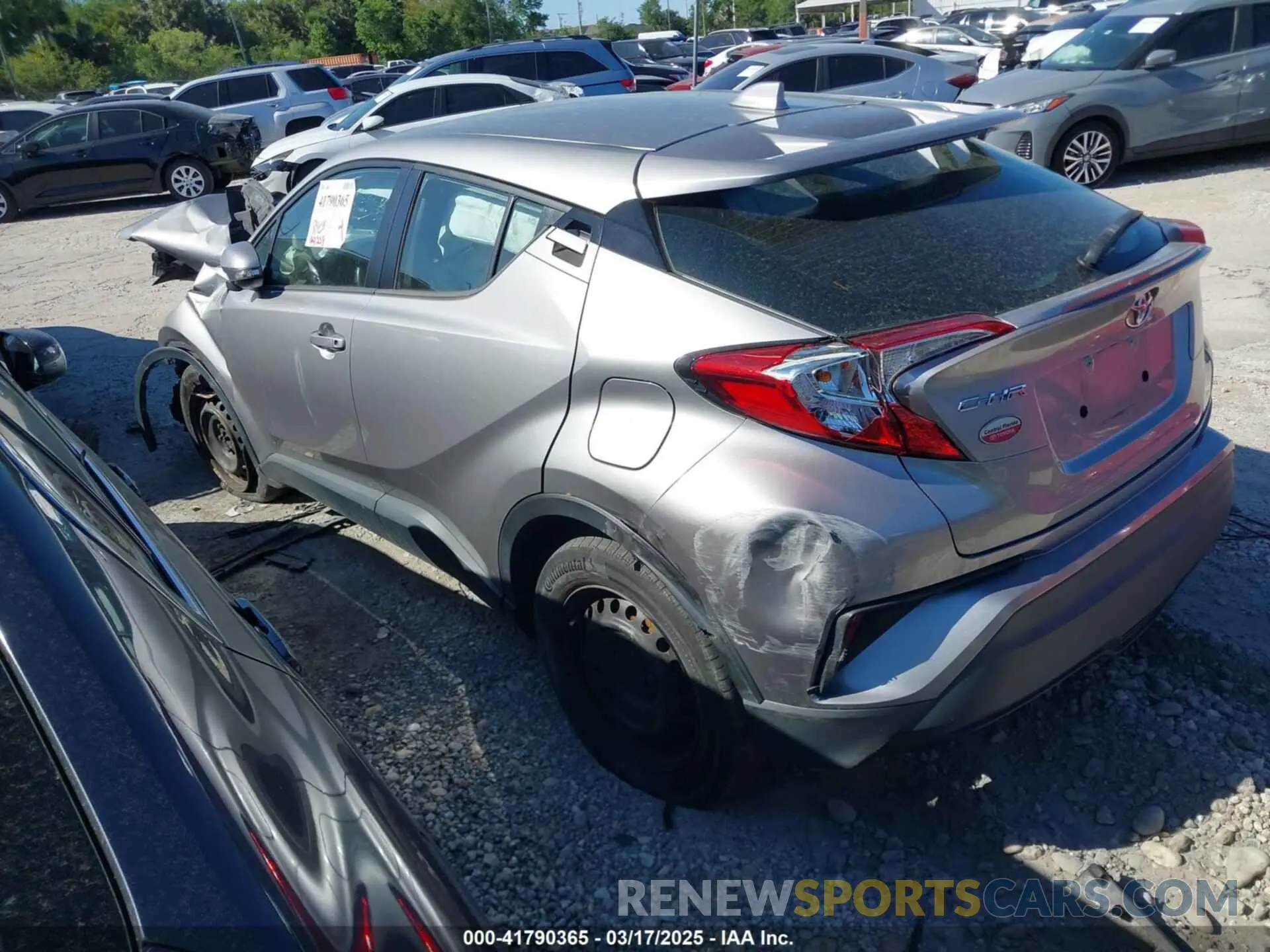 3 Photograph of a damaged car NMTKHMBX6LR106732 TOYOTA C-HR 2020