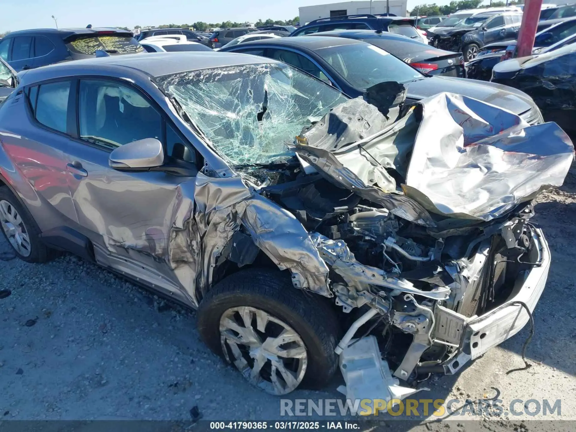 6 Photograph of a damaged car NMTKHMBX6LR106732 TOYOTA C-HR 2020