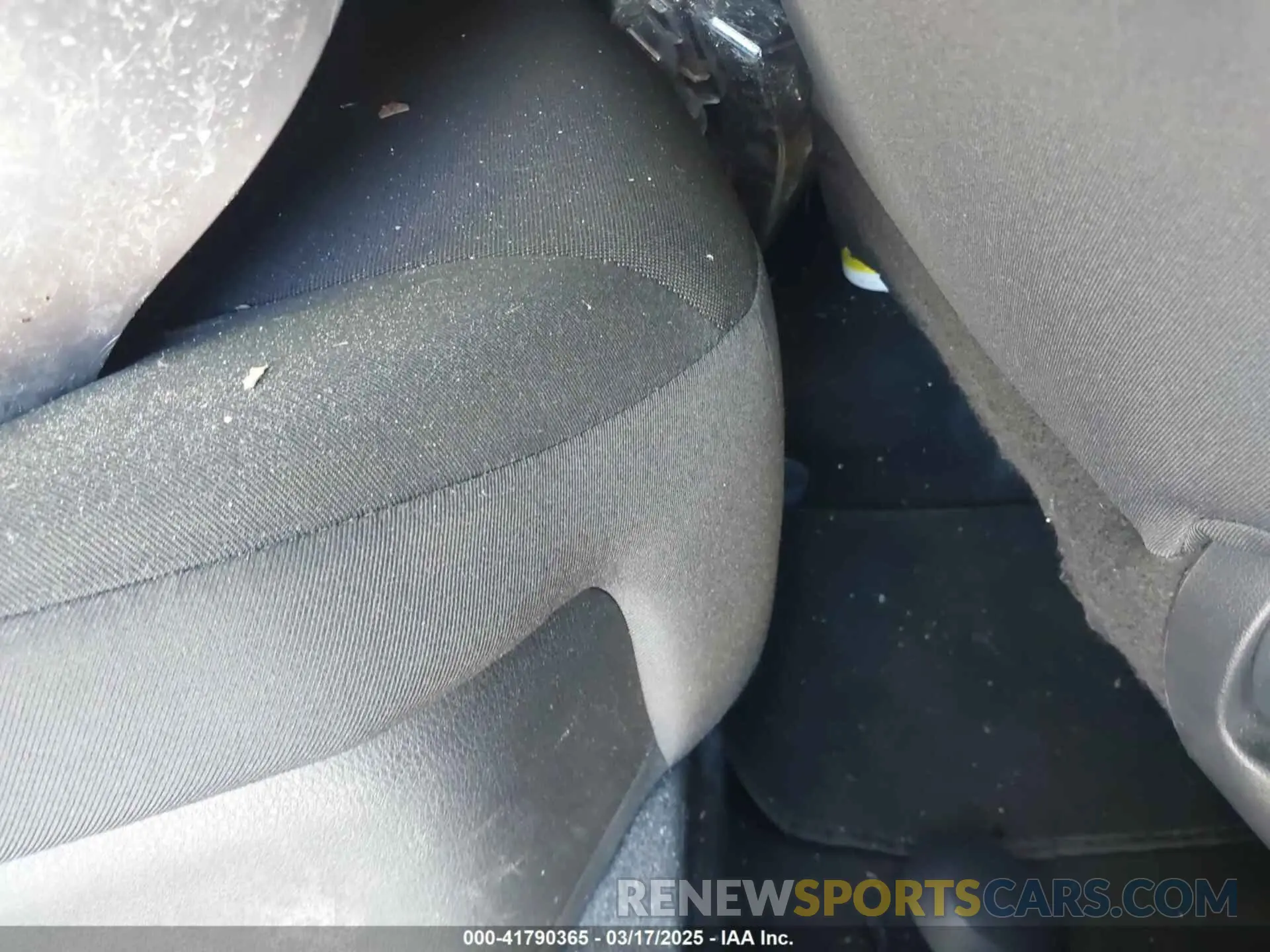 8 Photograph of a damaged car NMTKHMBX6LR106732 TOYOTA C-HR 2020