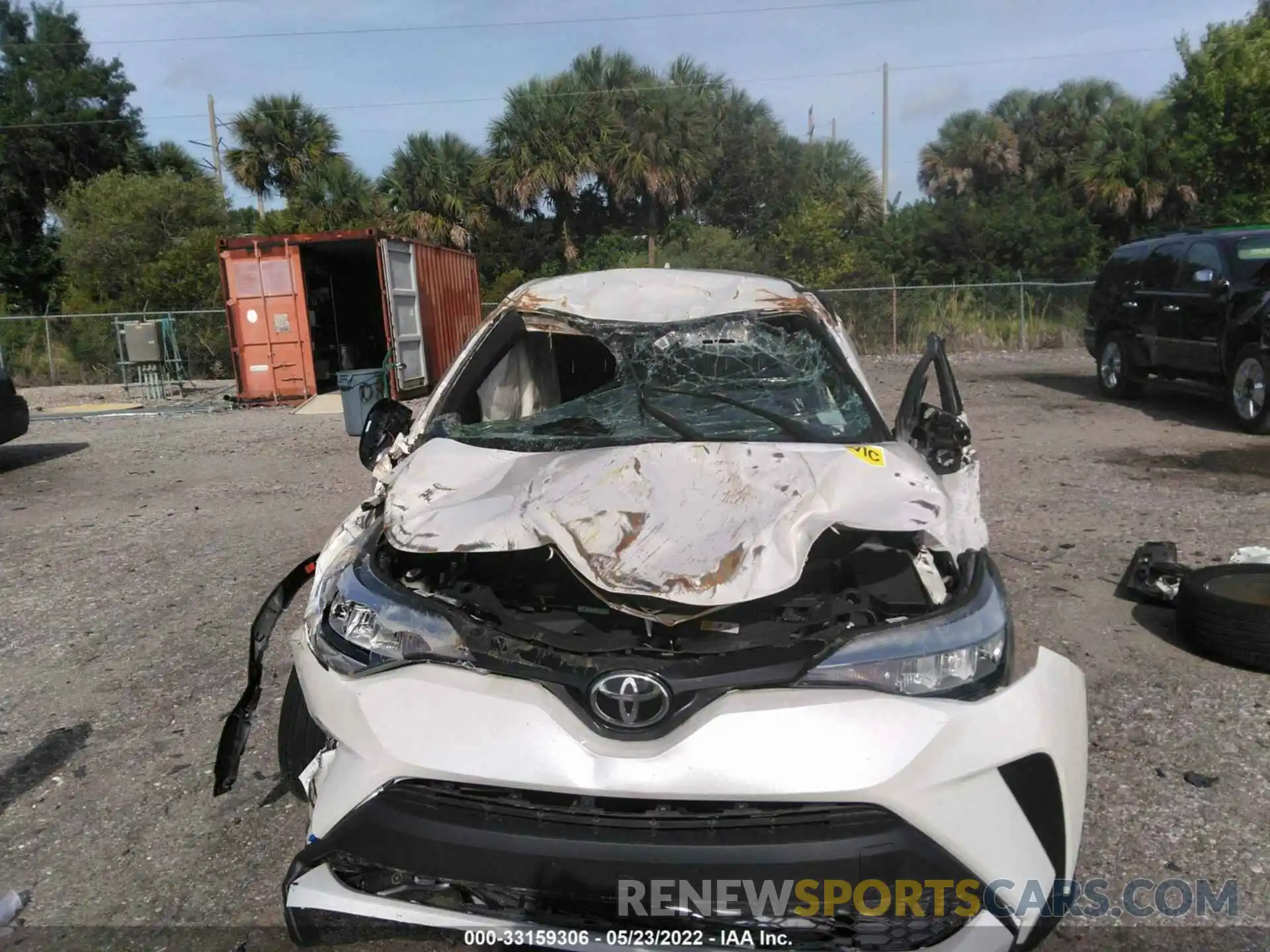 6 Photograph of a damaged car NMTKHMBX6LR109923 TOYOTA C-HR 2020