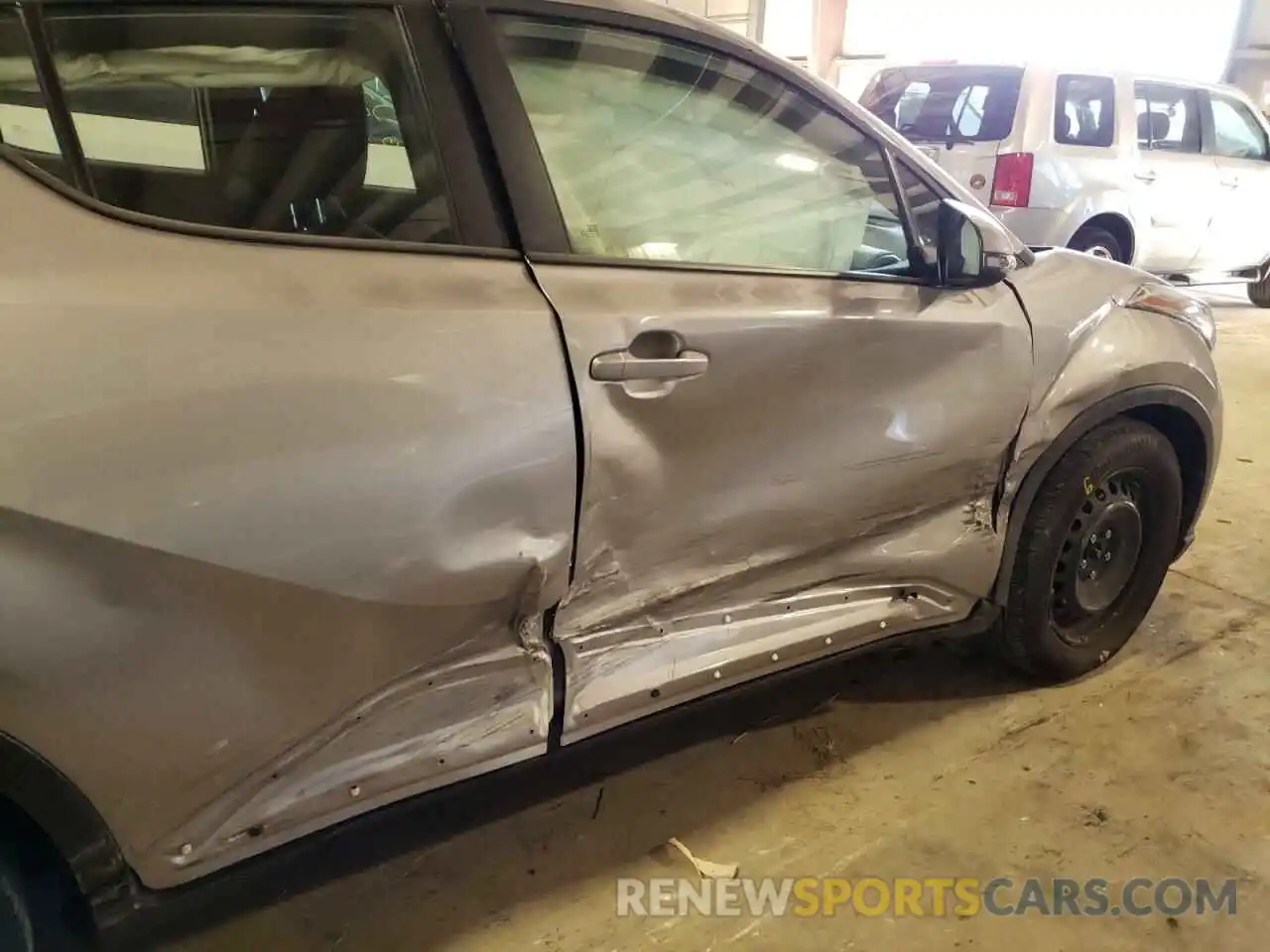 9 Photograph of a damaged car NMTKHMBX6LR110845 TOYOTA C-HR 2020