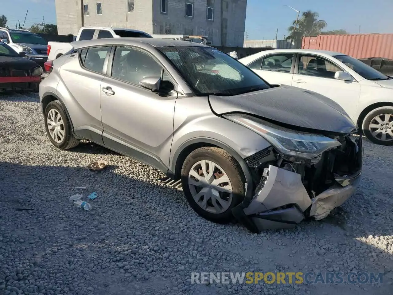 4 Photograph of a damaged car NMTKHMBX6LR111140 TOYOTA C-HR 2020