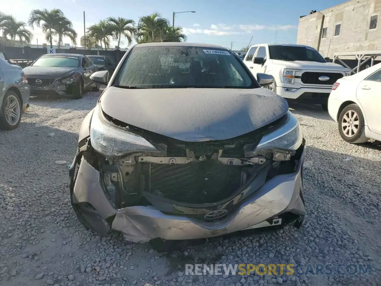 5 Photograph of a damaged car NMTKHMBX6LR111140 TOYOTA C-HR 2020