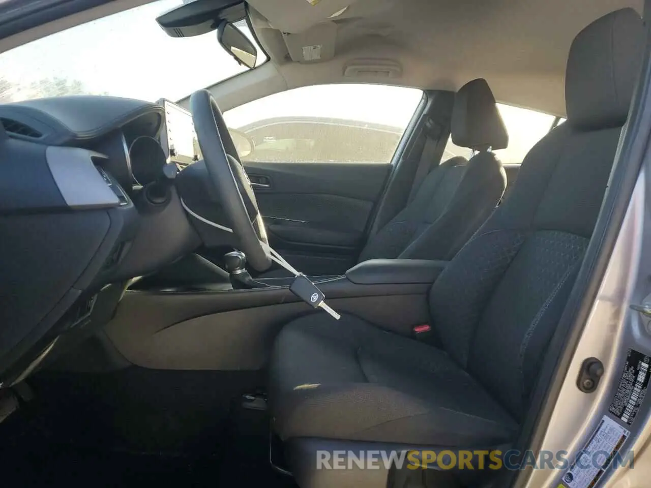 7 Photograph of a damaged car NMTKHMBX6LR111140 TOYOTA C-HR 2020