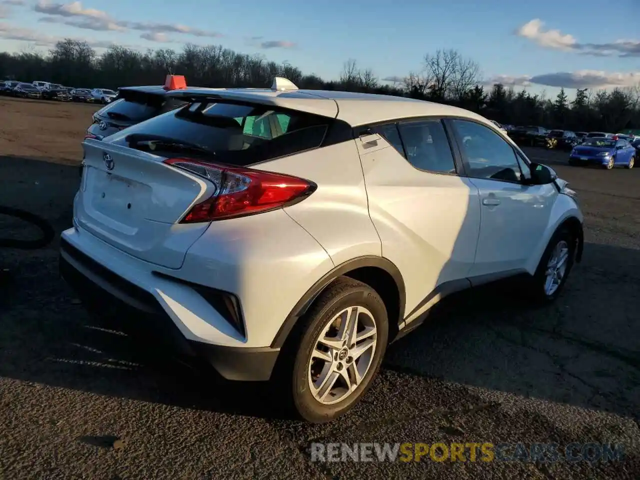 3 Photograph of a damaged car NMTKHMBX6LR113065 TOYOTA C-HR 2020