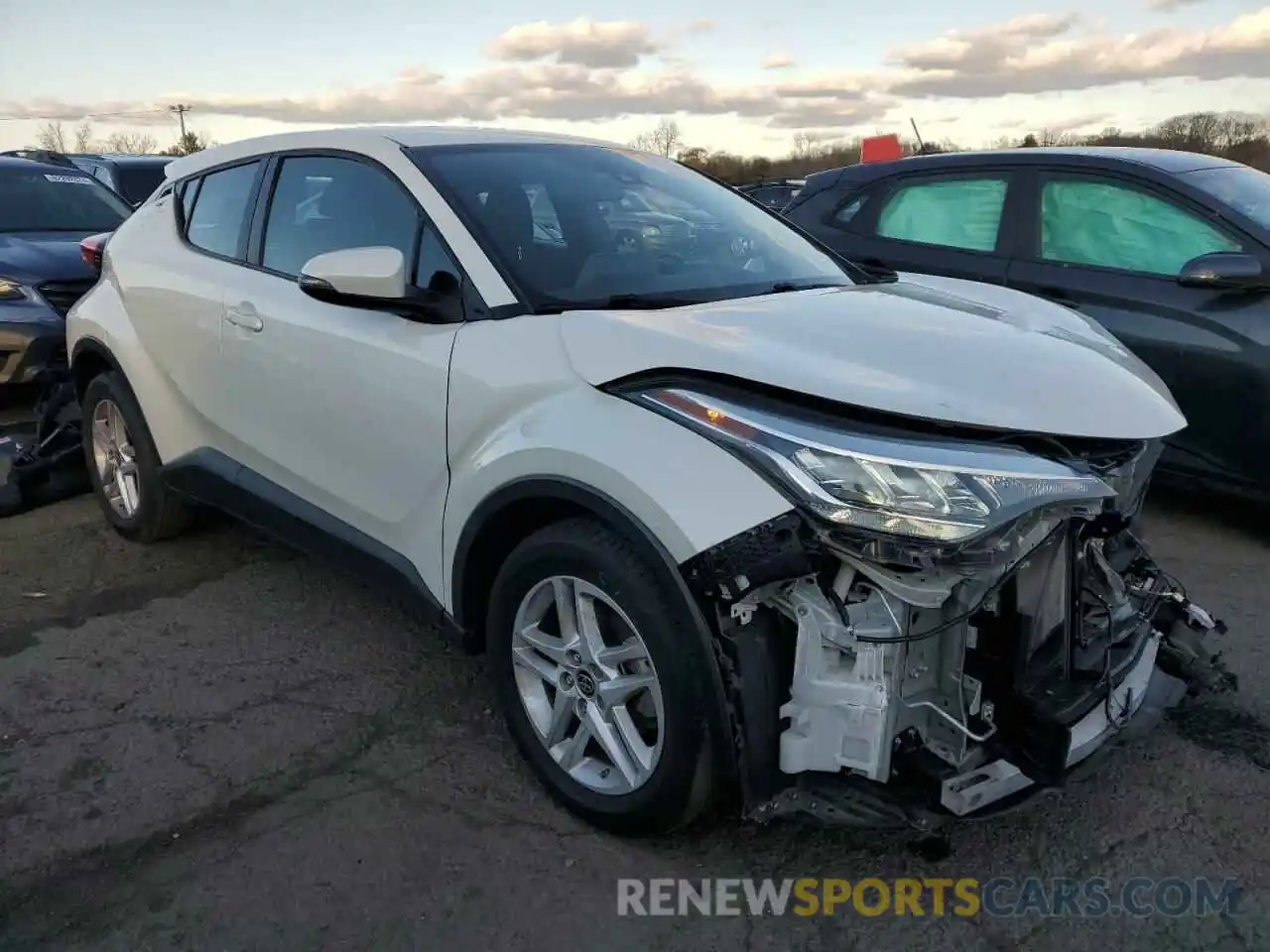 4 Photograph of a damaged car NMTKHMBX6LR113065 TOYOTA C-HR 2020