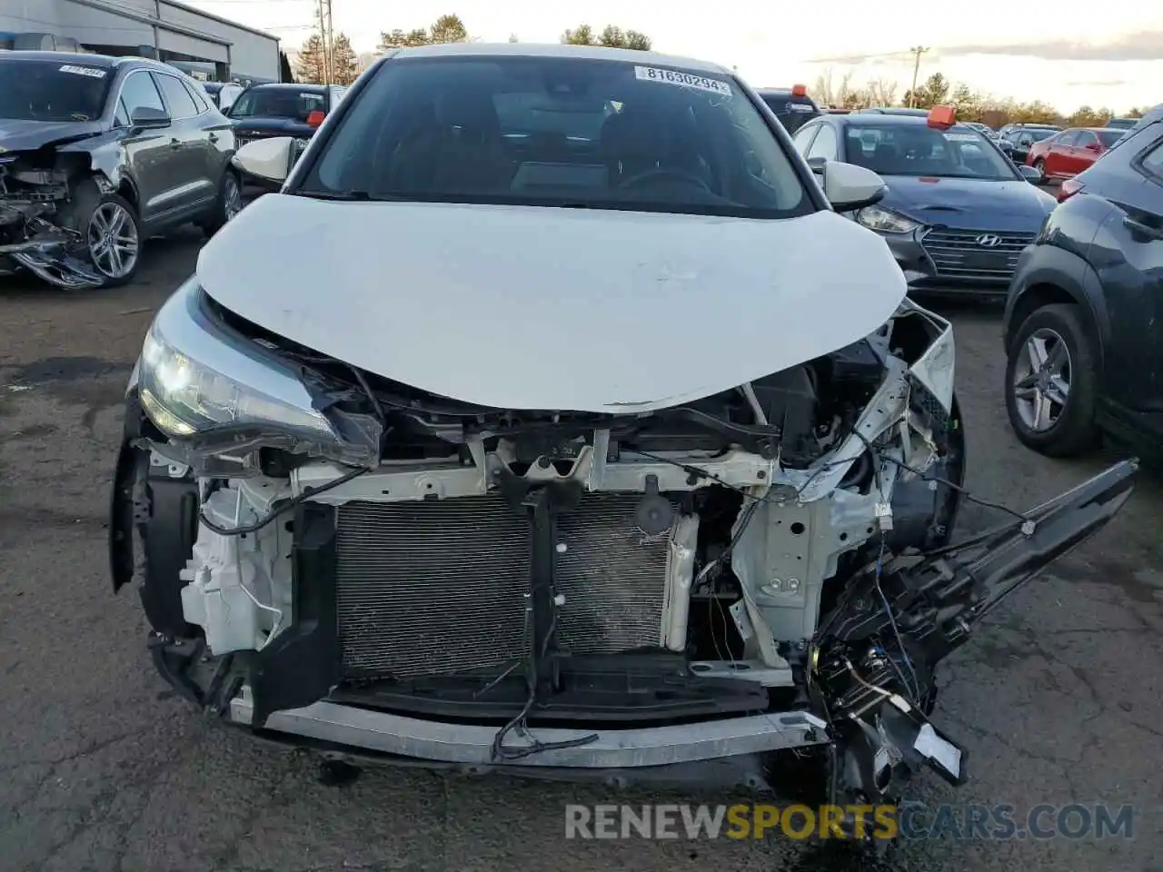 5 Photograph of a damaged car NMTKHMBX6LR113065 TOYOTA C-HR 2020