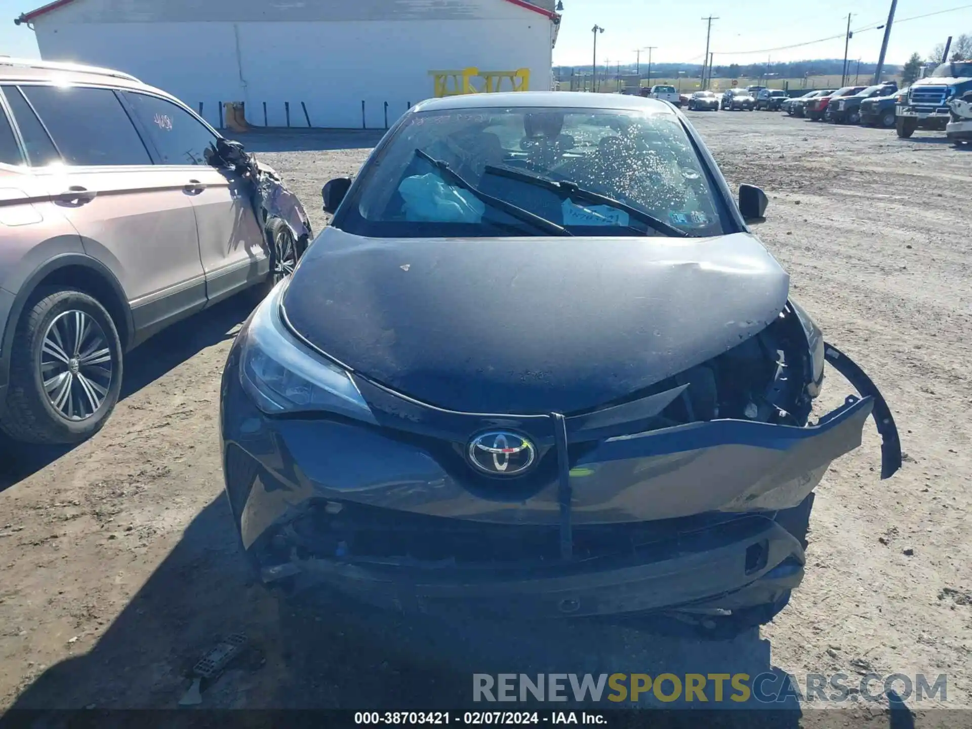 12 Photograph of a damaged car NMTKHMBX6LR113695 TOYOTA C-HR 2020