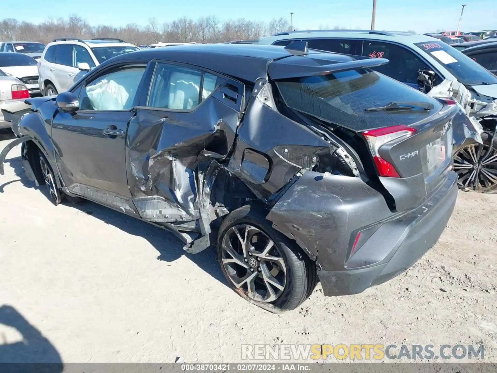 3 Photograph of a damaged car NMTKHMBX6LR113695 TOYOTA C-HR 2020