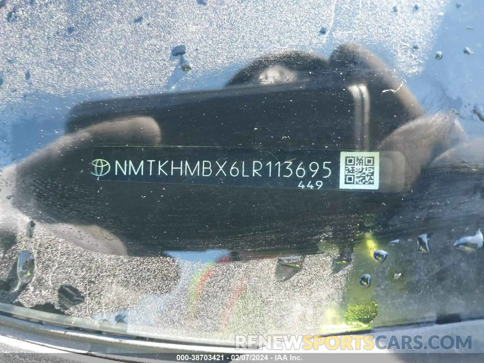 9 Photograph of a damaged car NMTKHMBX6LR113695 TOYOTA C-HR 2020