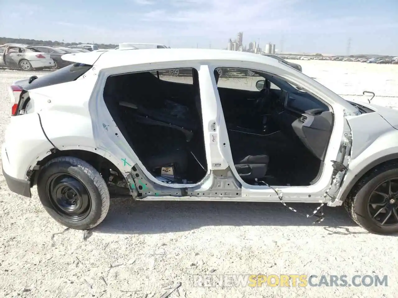 9 Photograph of a damaged car NMTKHMBX6LR118539 TOYOTA C-HR 2020