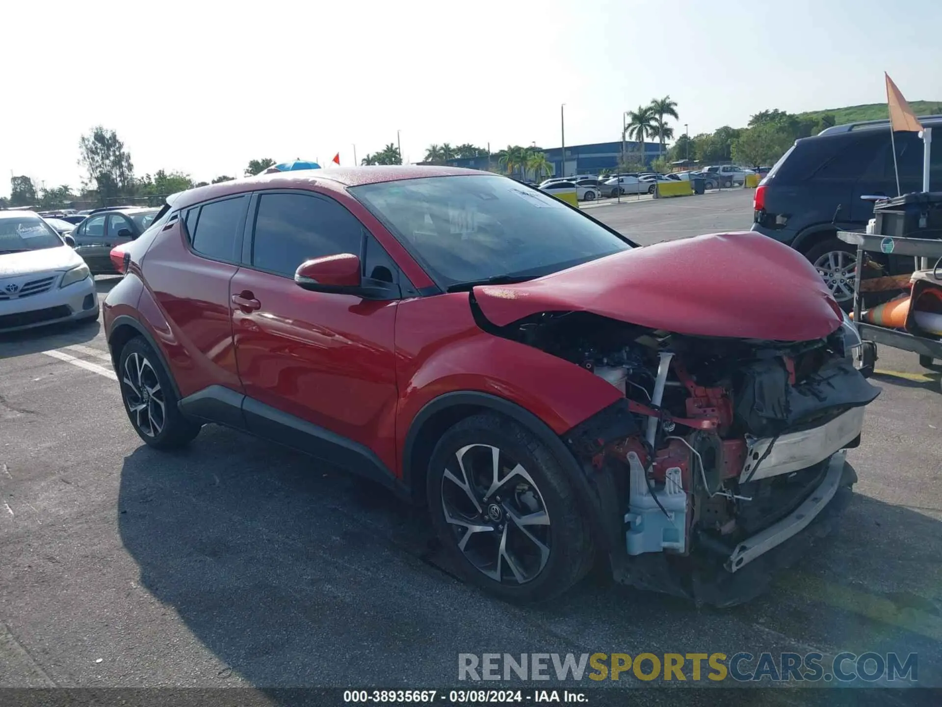 1 Photograph of a damaged car NMTKHMBX7LR113334 TOYOTA C-HR 2020