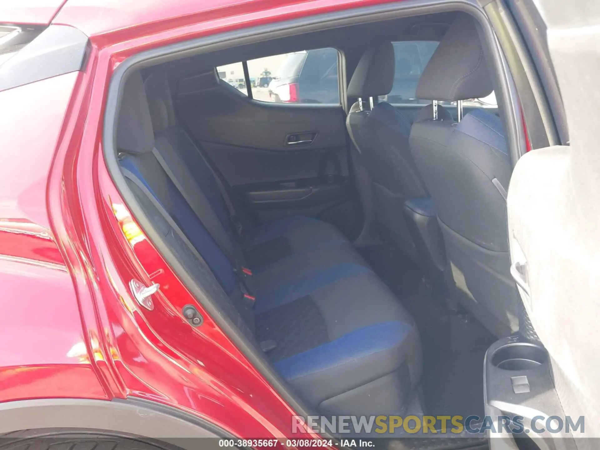 8 Photograph of a damaged car NMTKHMBX7LR113334 TOYOTA C-HR 2020