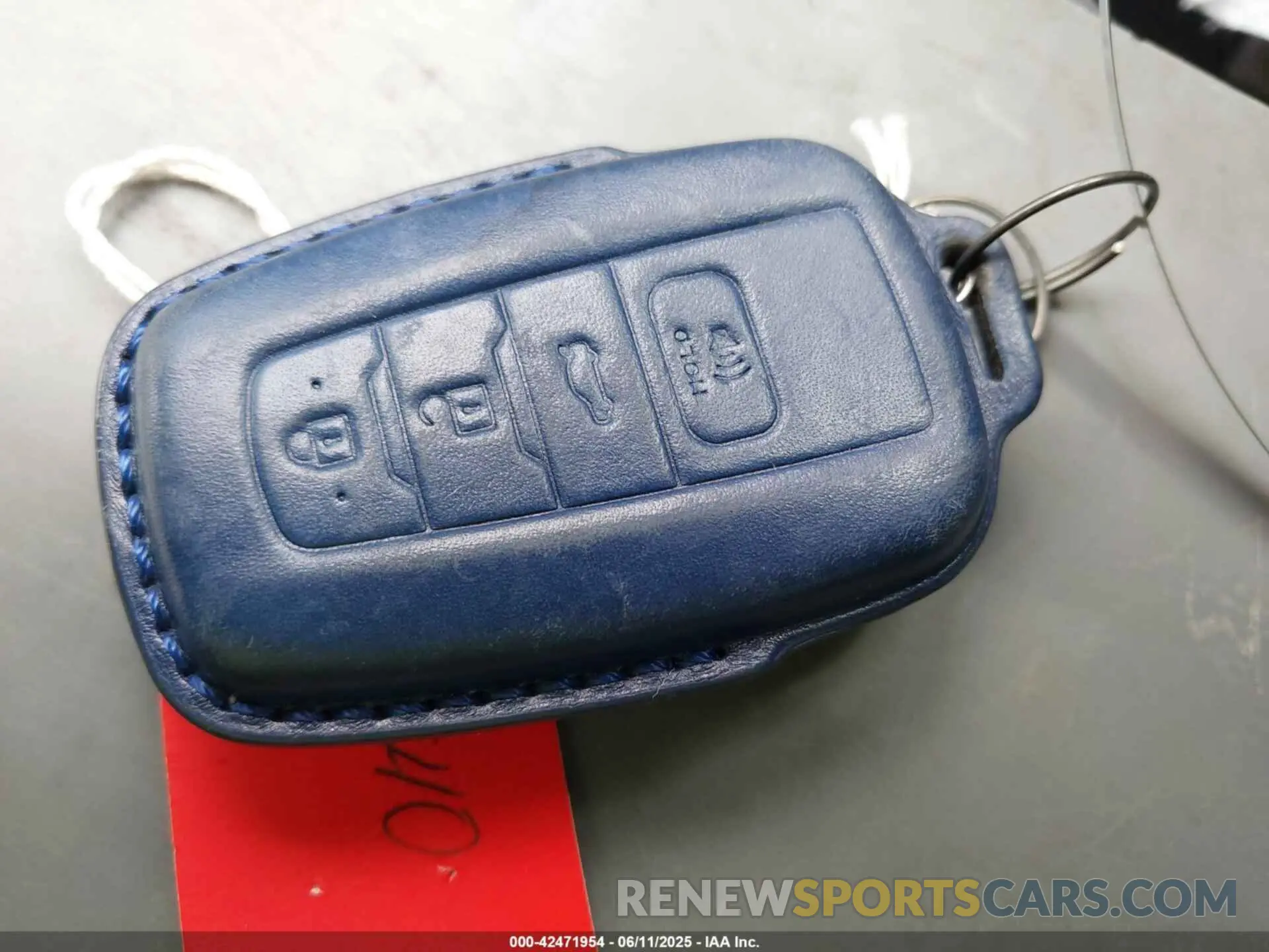 11 Photograph of a damaged car NMTKHMBX7LR116525 TOYOTA C-HR 2020