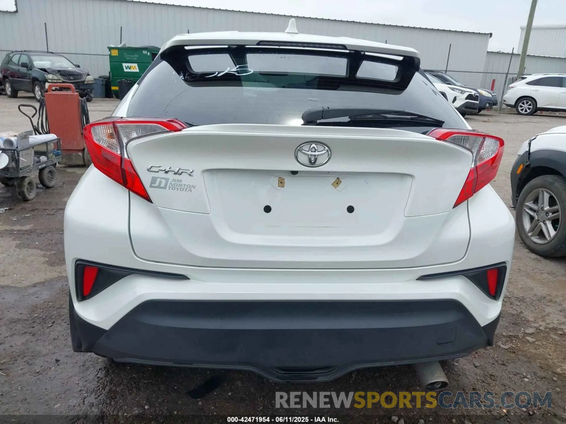 16 Photograph of a damaged car NMTKHMBX7LR116525 TOYOTA C-HR 2020