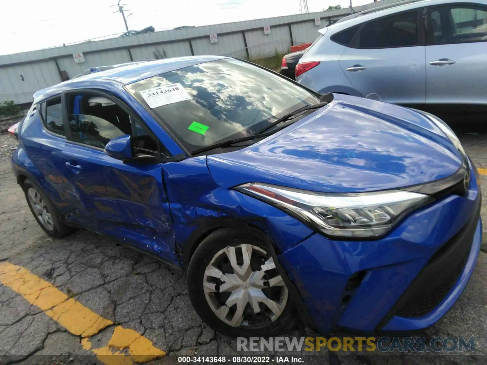 1 Photograph of a damaged car NMTKHMBX7LR116752 TOYOTA C-HR 2020