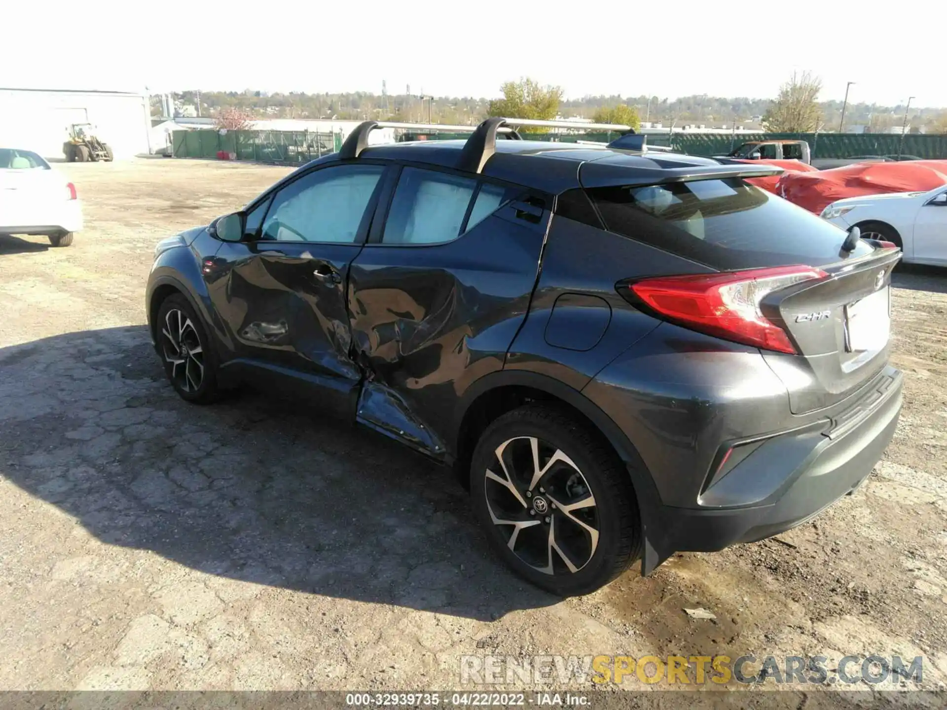 3 Photograph of a damaged car NMTKHMBX7LR117822 TOYOTA C-HR 2020