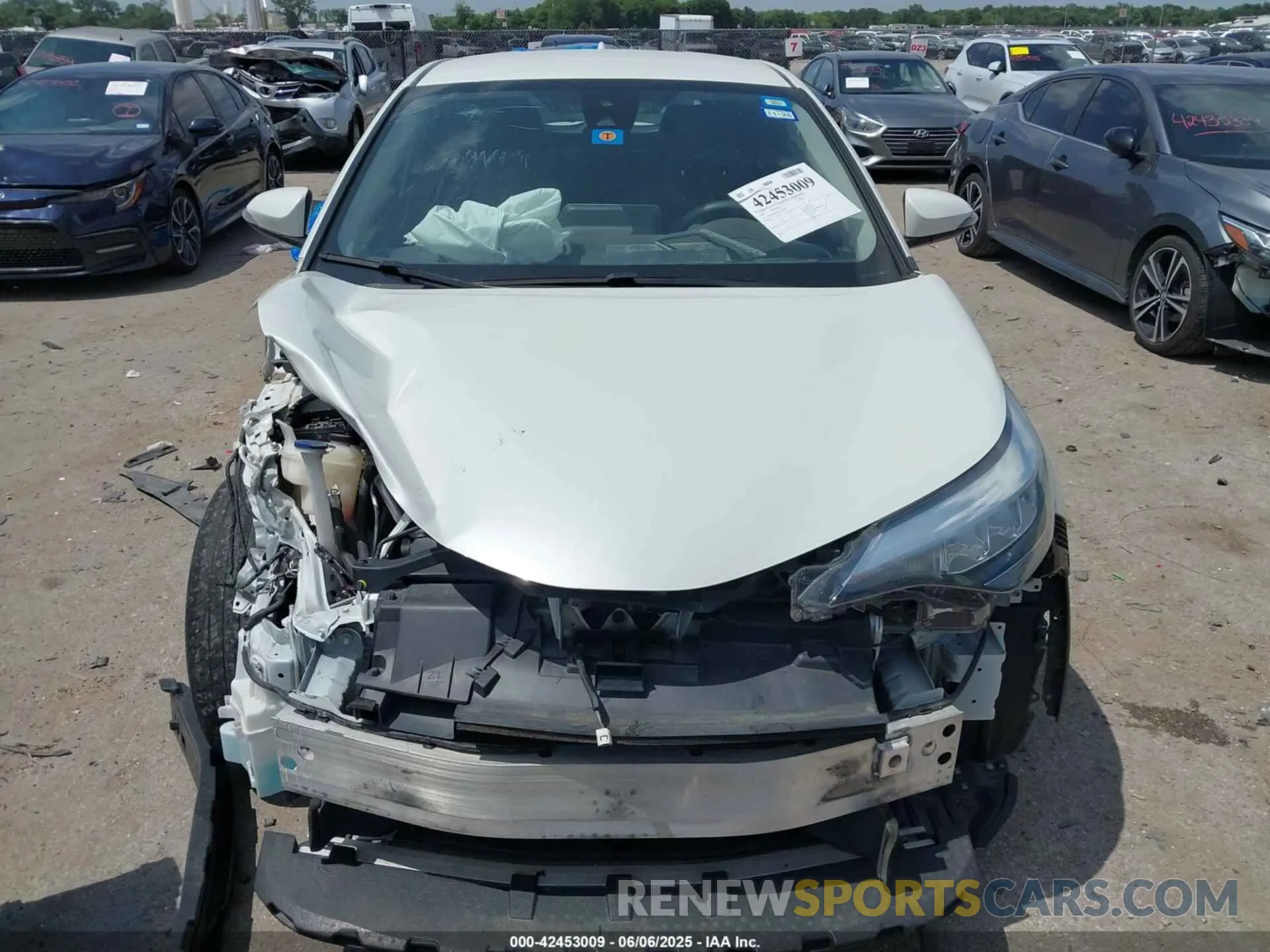 13 Photograph of a damaged car NMTKHMBX7LR117898 TOYOTA C-HR 2020