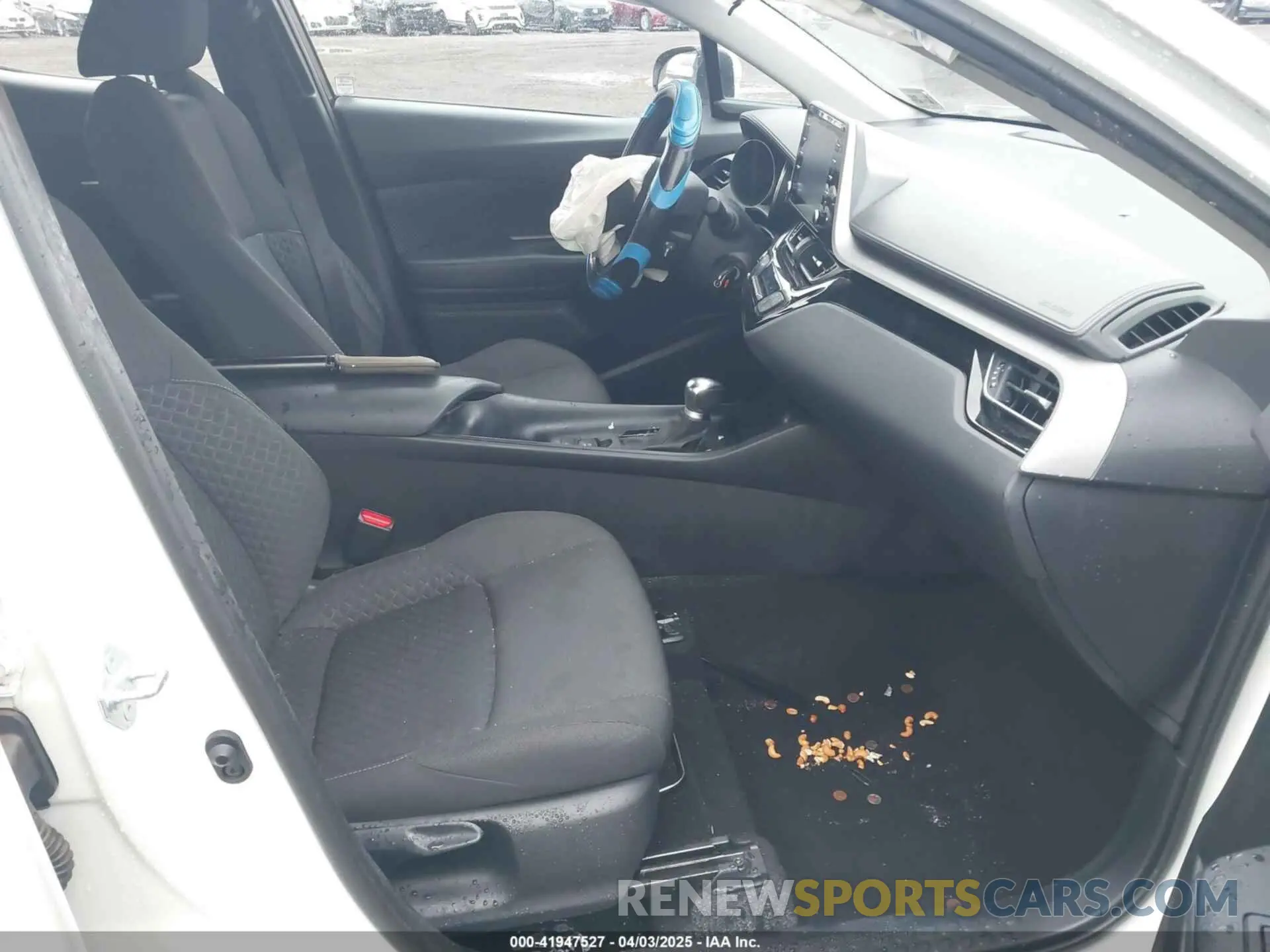 5 Photograph of a damaged car NMTKHMBX7LR118453 TOYOTA C-HR 2020