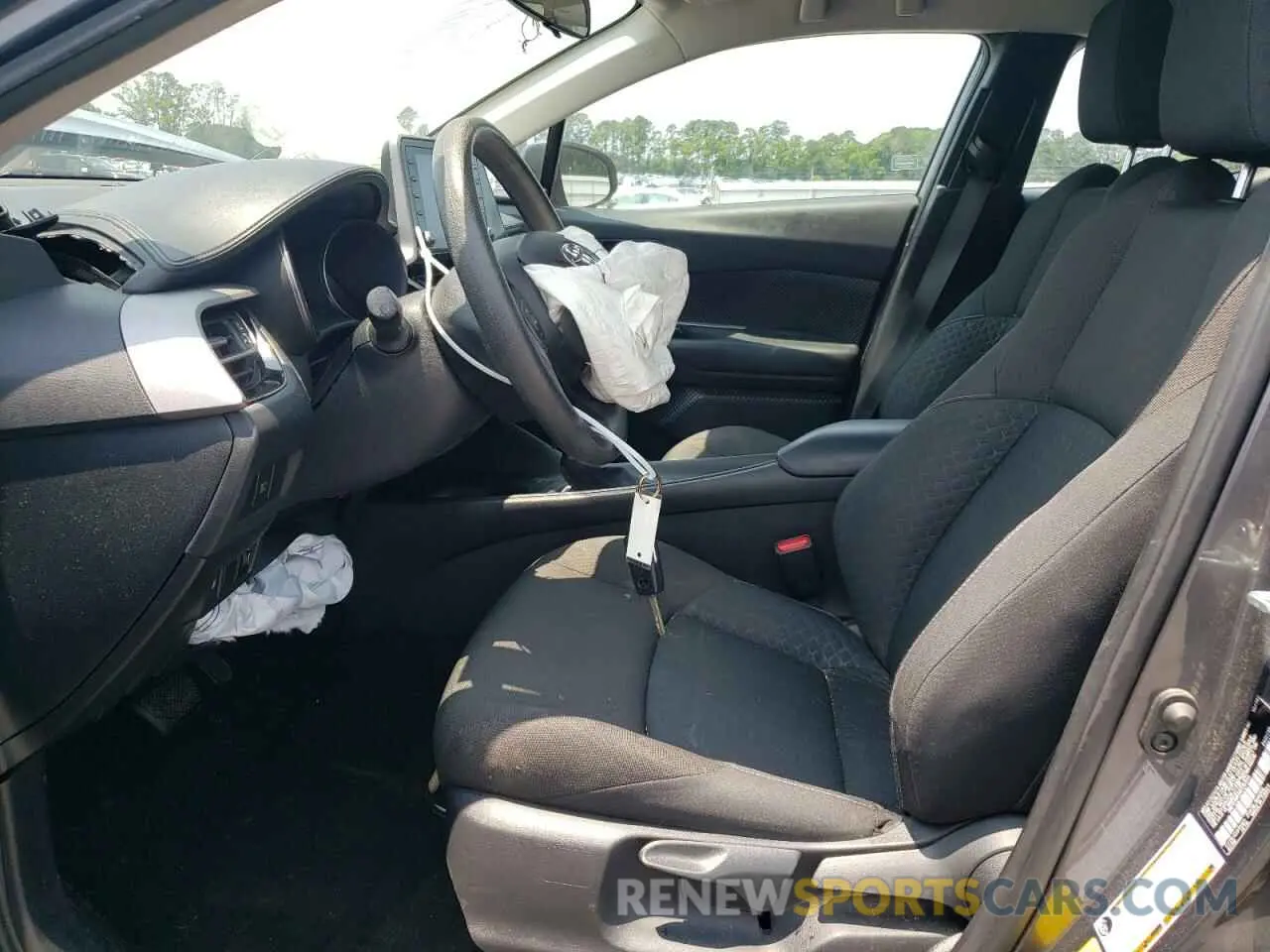 7 Photograph of a damaged car NMTKHMBX8LR103444 TOYOTA C-HR 2020