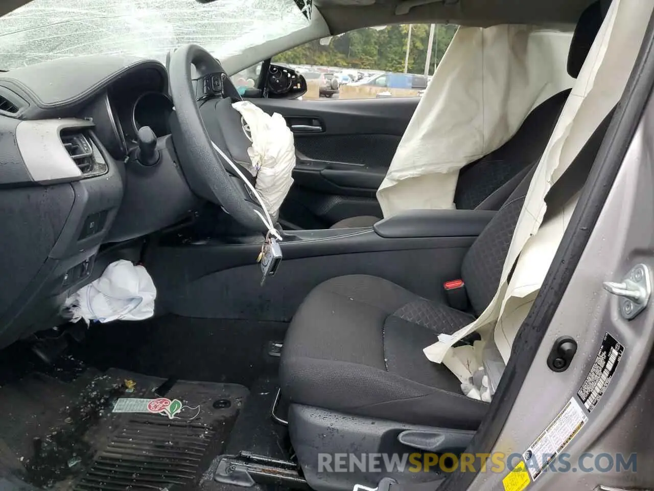 7 Photograph of a damaged car NMTKHMBX8LR103783 TOYOTA C-HR 2020