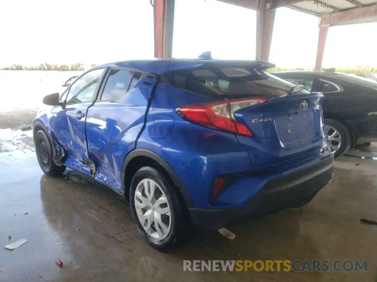 3 Photograph of a damaged car NMTKHMBX8LR104237 TOYOTA C-HR 2020