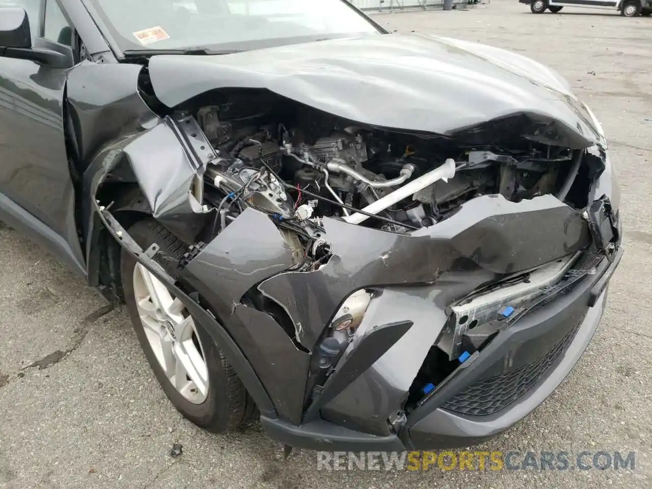 9 Photograph of a damaged car NMTKHMBX8LR108577 TOYOTA C-HR 2020