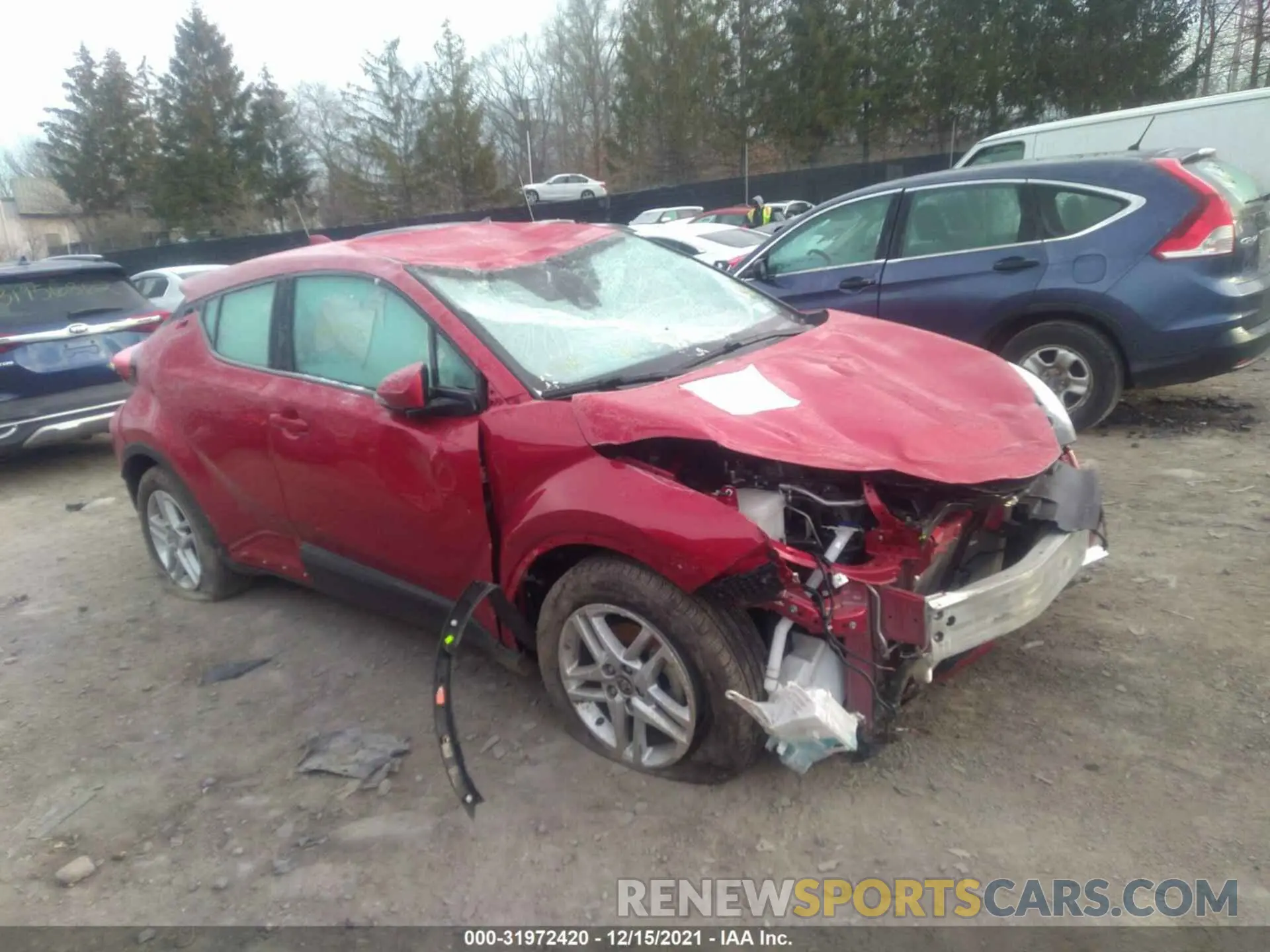 1 Photograph of a damaged car NMTKHMBX8LR109566 TOYOTA C-HR 2020
