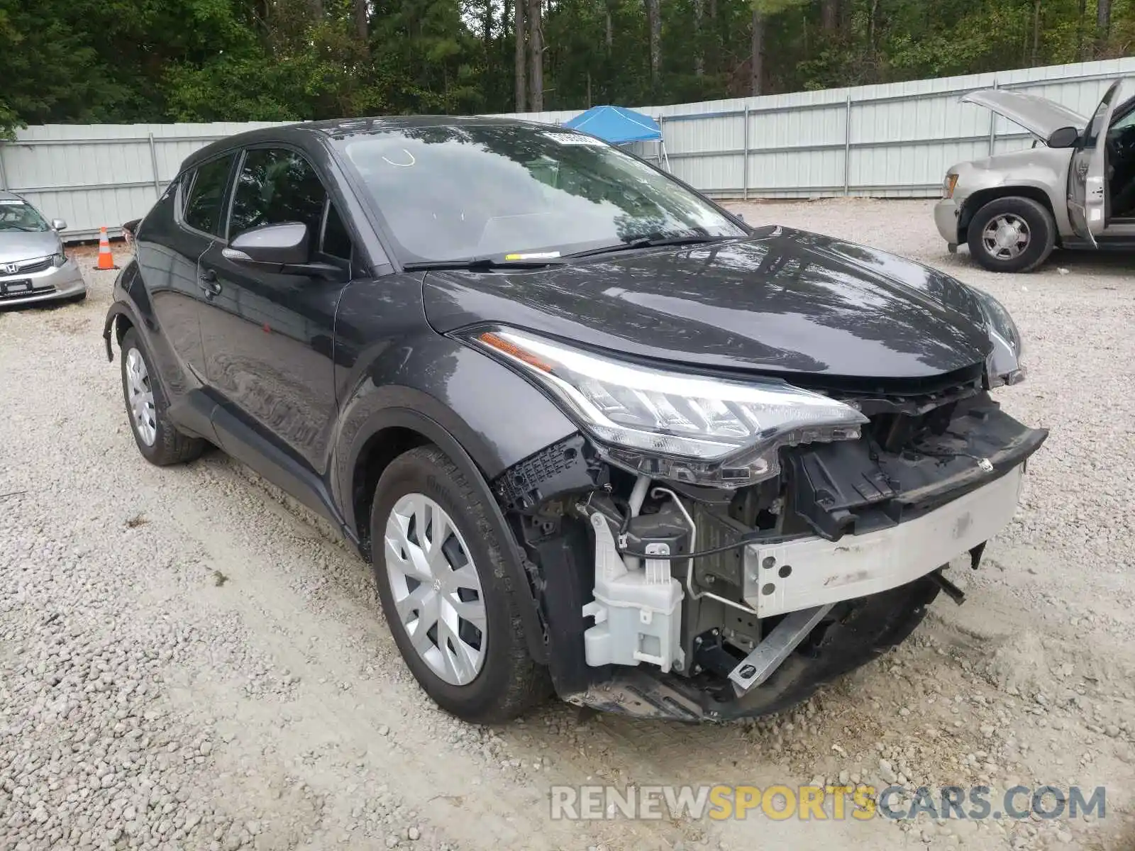 1 Photograph of a damaged car NMTKHMBX8LR110068 TOYOTA C-HR 2020