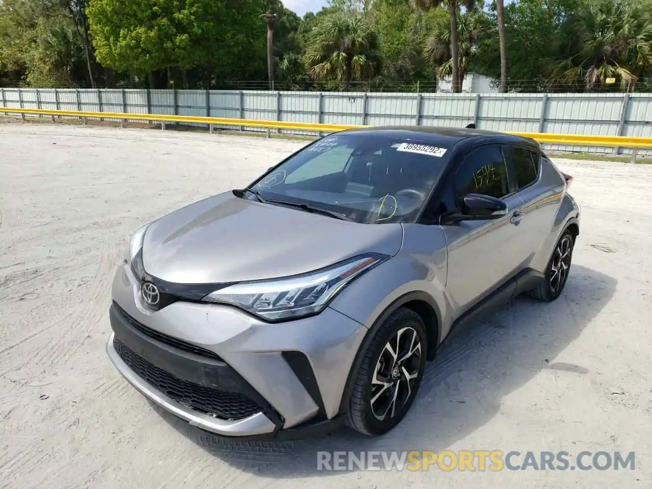 2 Photograph of a damaged car NMTKHMBX8LR111687 TOYOTA C-HR 2020