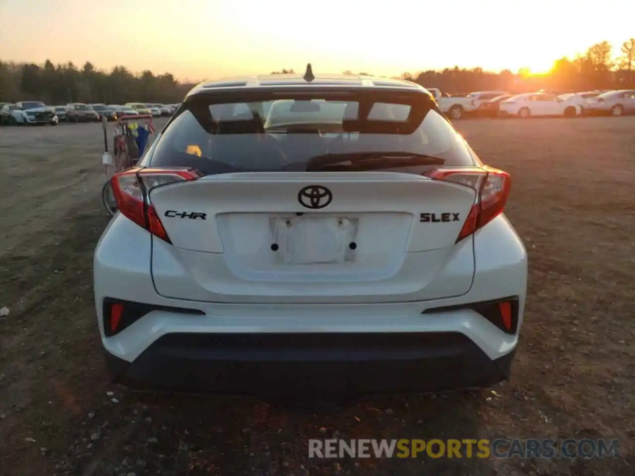 6 Photograph of a damaged car NMTKHMBX8LR112211 TOYOTA C-HR 2020