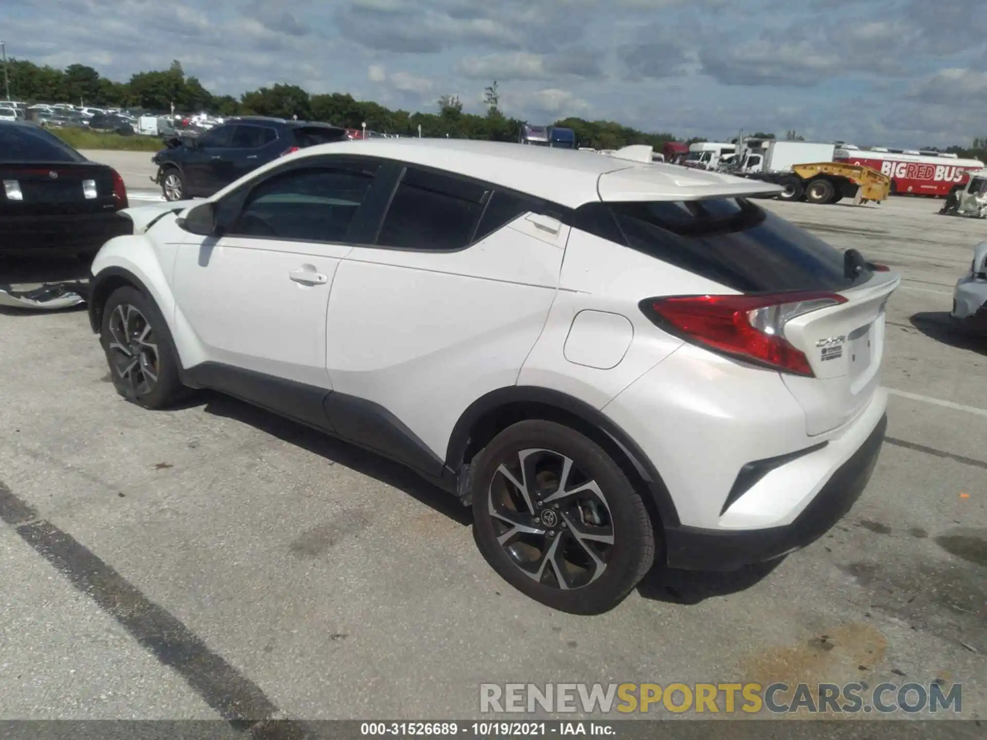 3 Photograph of a damaged car NMTKHMBX8LR112516 TOYOTA C-HR 2020