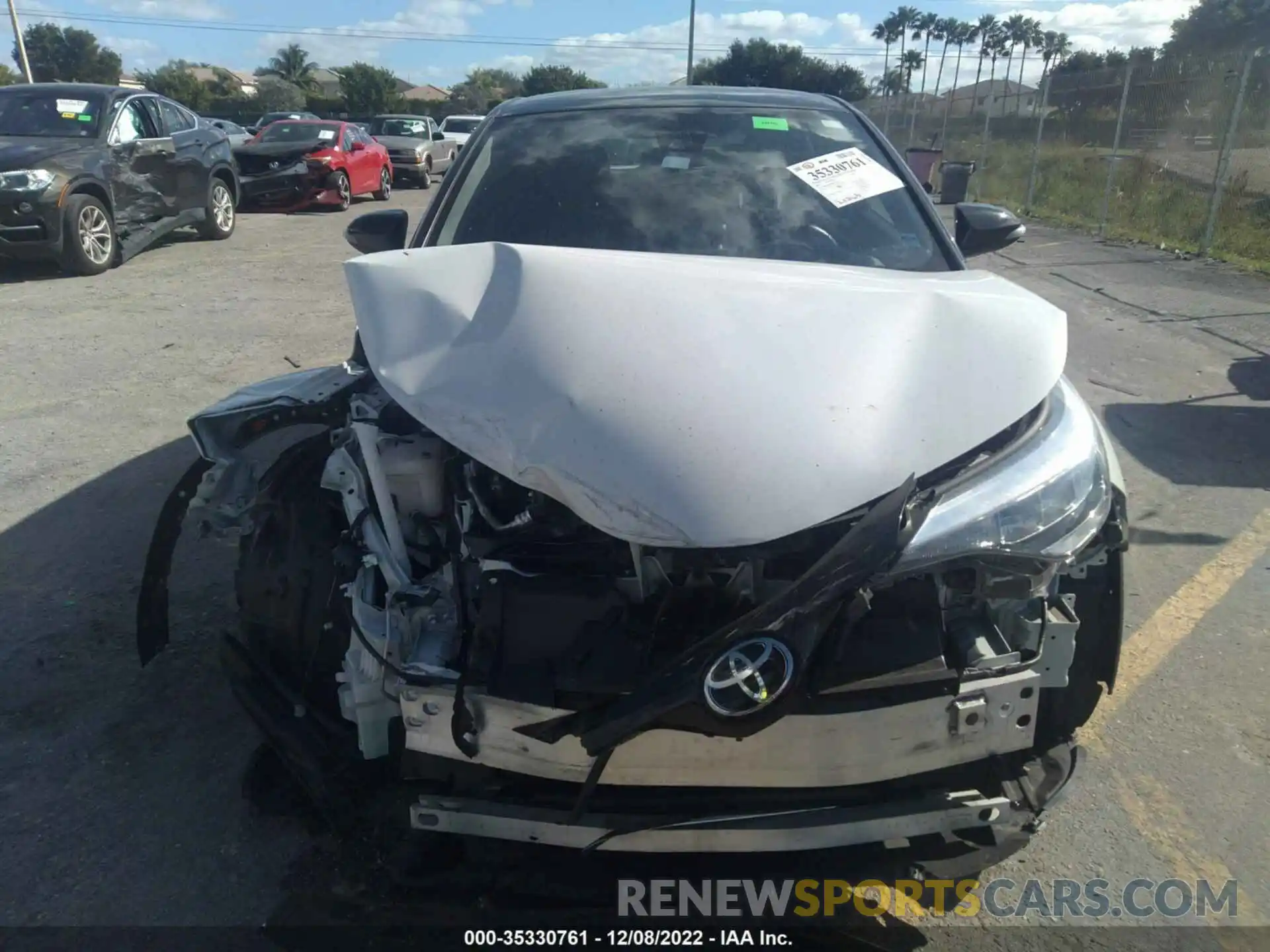 6 Photograph of a damaged car NMTKHMBX8LR114217 TOYOTA C-HR 2020