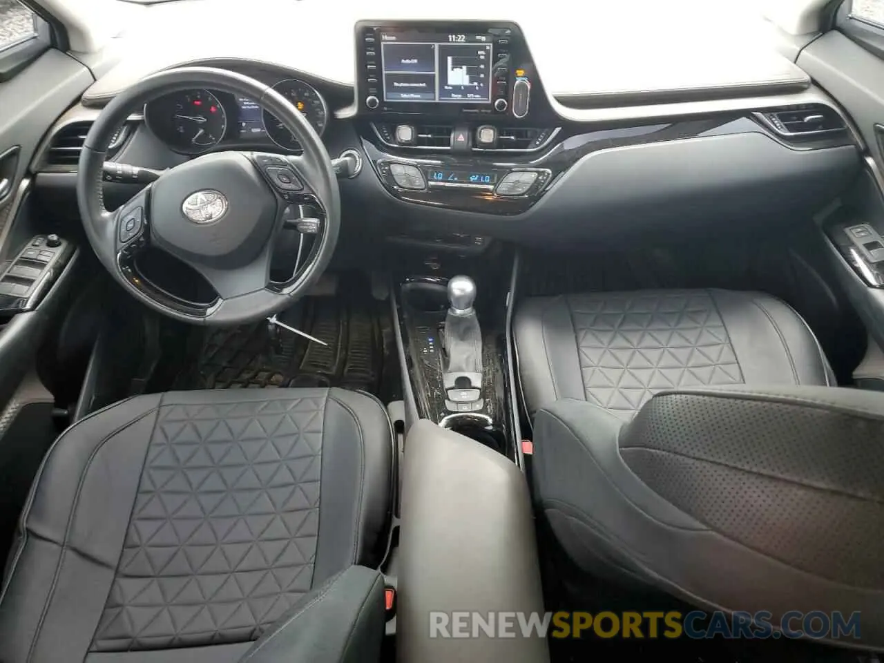 8 Photograph of a damaged car NMTKHMBX9LR102061 TOYOTA C-HR 2020