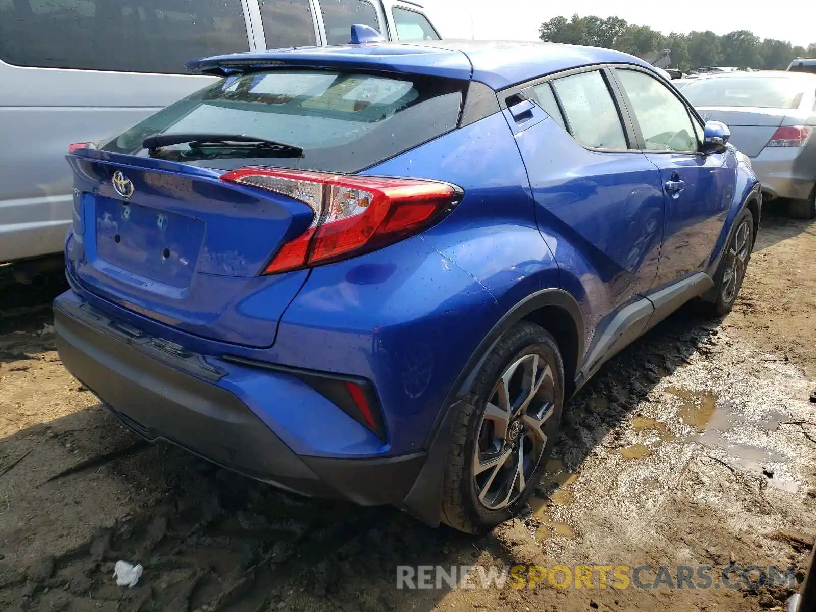 4 Photograph of a damaged car NMTKHMBX9LR102156 TOYOTA C-HR 2020