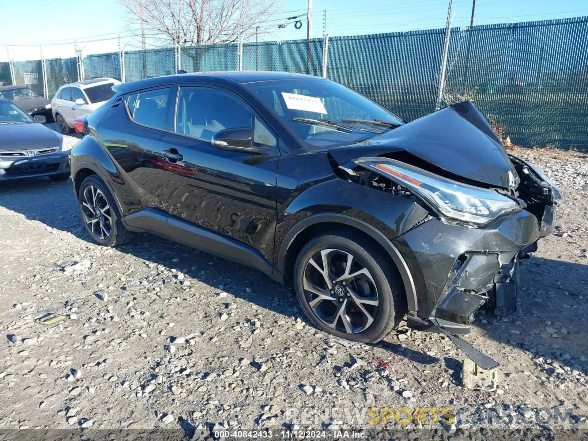 1 Photograph of a damaged car NMTKHMBX9LR104117 TOYOTA C-HR 2020