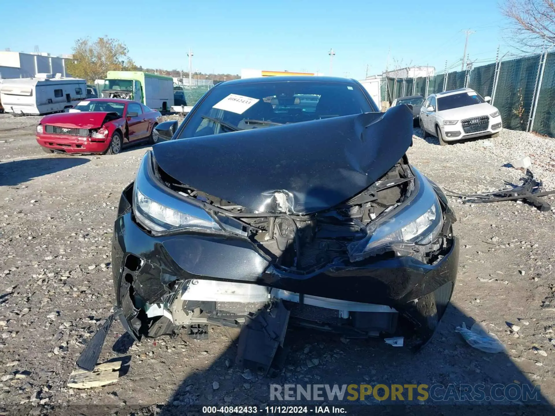 11 Photograph of a damaged car NMTKHMBX9LR104117 TOYOTA C-HR 2020