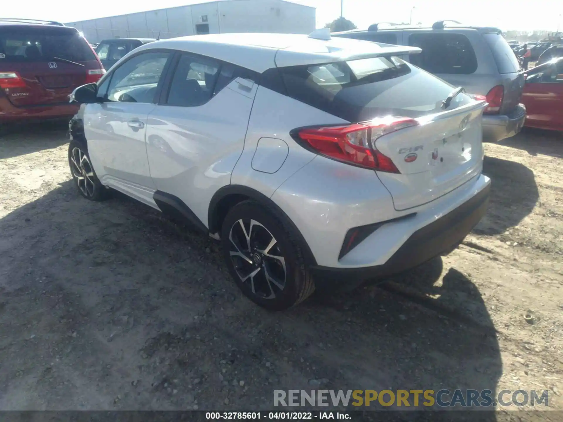 3 Photograph of a damaged car NMTKHMBX9LR104375 TOYOTA C-HR 2020