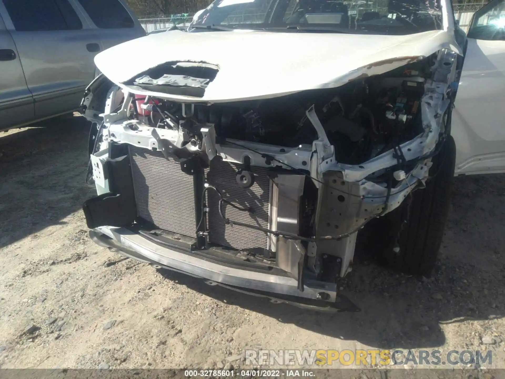 6 Photograph of a damaged car NMTKHMBX9LR104375 TOYOTA C-HR 2020