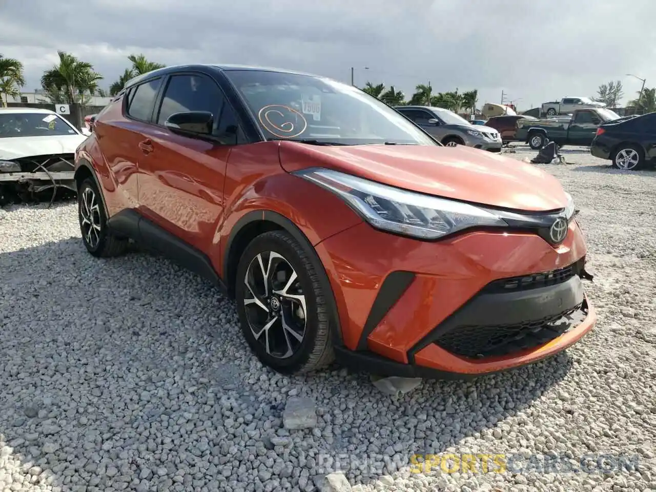 1 Photograph of a damaged car NMTKHMBX9LR107082 TOYOTA C-HR 2020